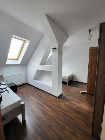 dom wolnostojący, 9 pokoi Czernica. Zdjęcie 15
