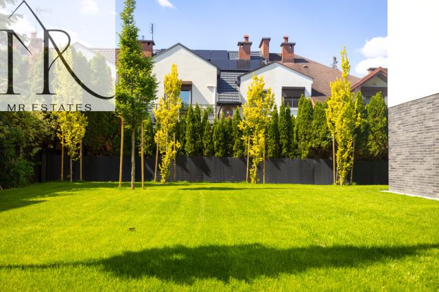 Mieszkanie 4-pokojowe Warszawa Wilanów, ul. Dostatnia. Zdjęcie 1