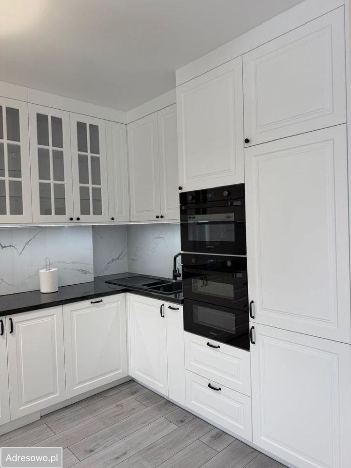 Mieszkanie 4-pokojowe Płock, ul. gen. Władysława Sikorskiego. Zdjęcie 3