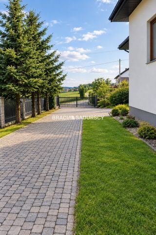 bliźniak, 8 pokoi Łazany. Zdjęcie 12