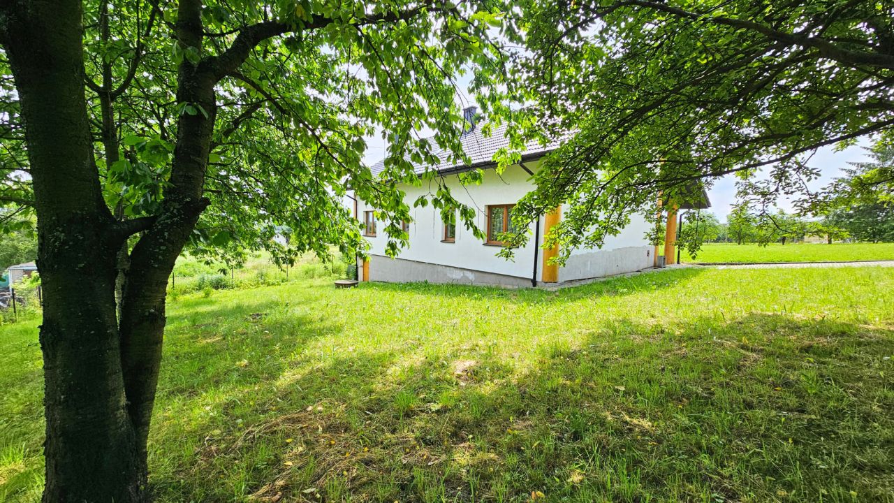 dom wolnostojący, 6 pokoi Chorągwica Krzewiny. Zdjęcie 2