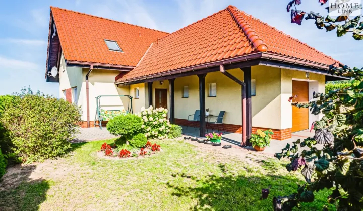 dom wolnostojący, 5 pokoi Dorotowo