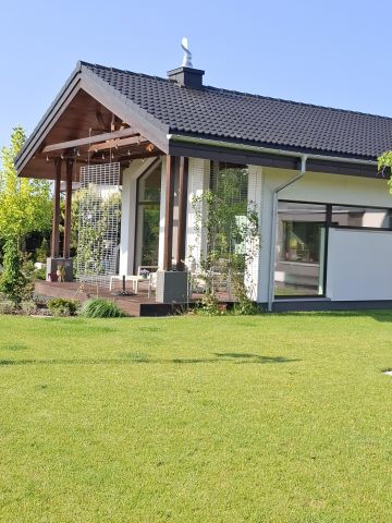 dom wolnostojący, 5 pokoi Aleksandrówka, ul. Parkowa. Zdjęcie 1