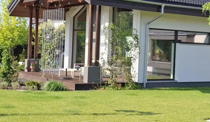 dom wolnostojący, 5 pokoi Aleksandrówka, ul. Parkowa