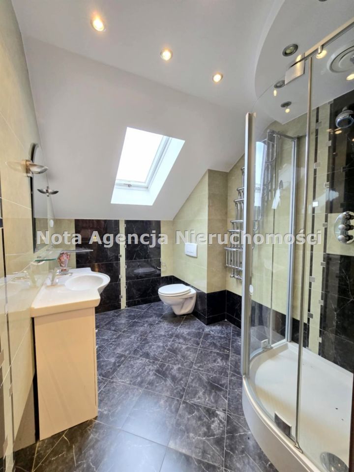 bliźniak, 6 pokoi Wałbrzych Piaskowa Góra. Zdjęcie 11