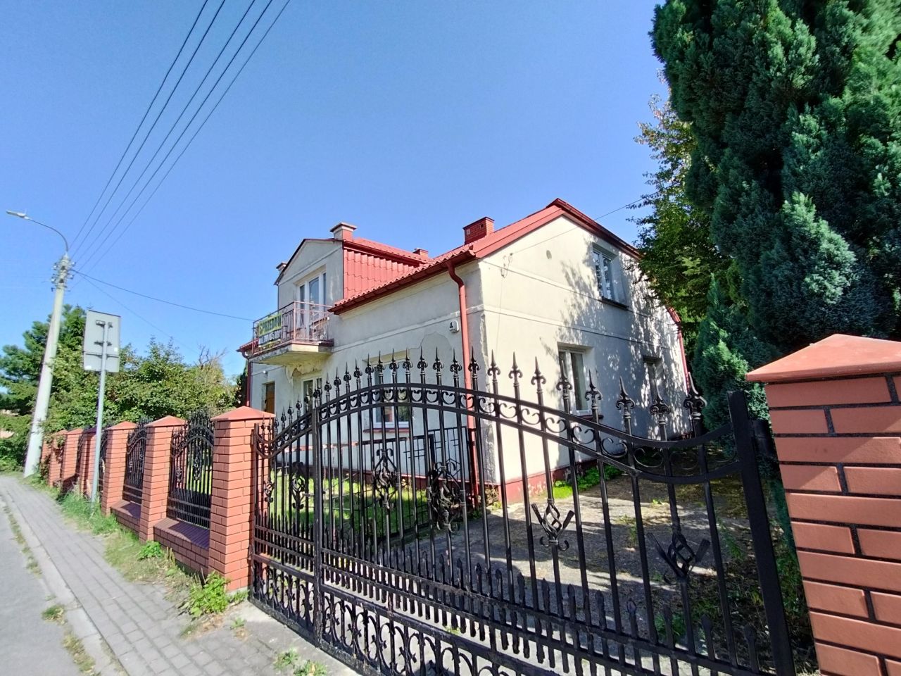 dom wolnostojący Łuków, ul. Farna. Zdjęcie 2