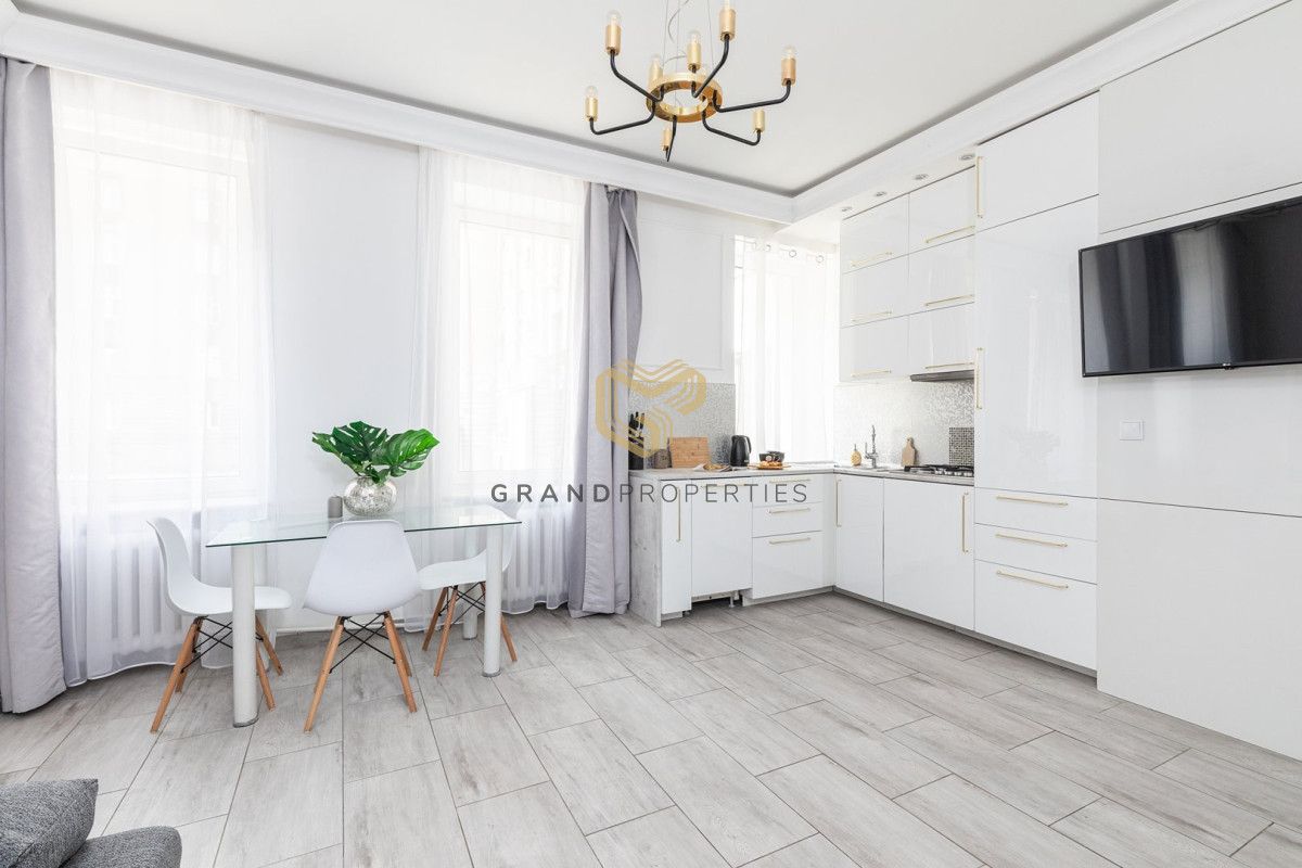 Mieszkanie 2-pokojowe Warszawa Wola, ul. Chmielna. Zdjęcie 4