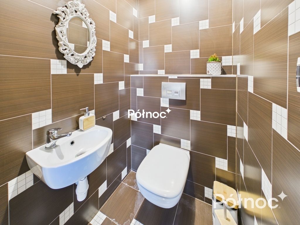 dom wolnostojący, 10 pokoi Sułkowice. Zdjęcie 16