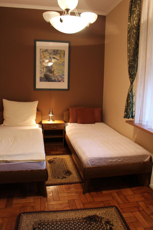 dom wolnostojący, 12 pokoi Wołczyn, ul. Dworcowa. Zdjęcie 7