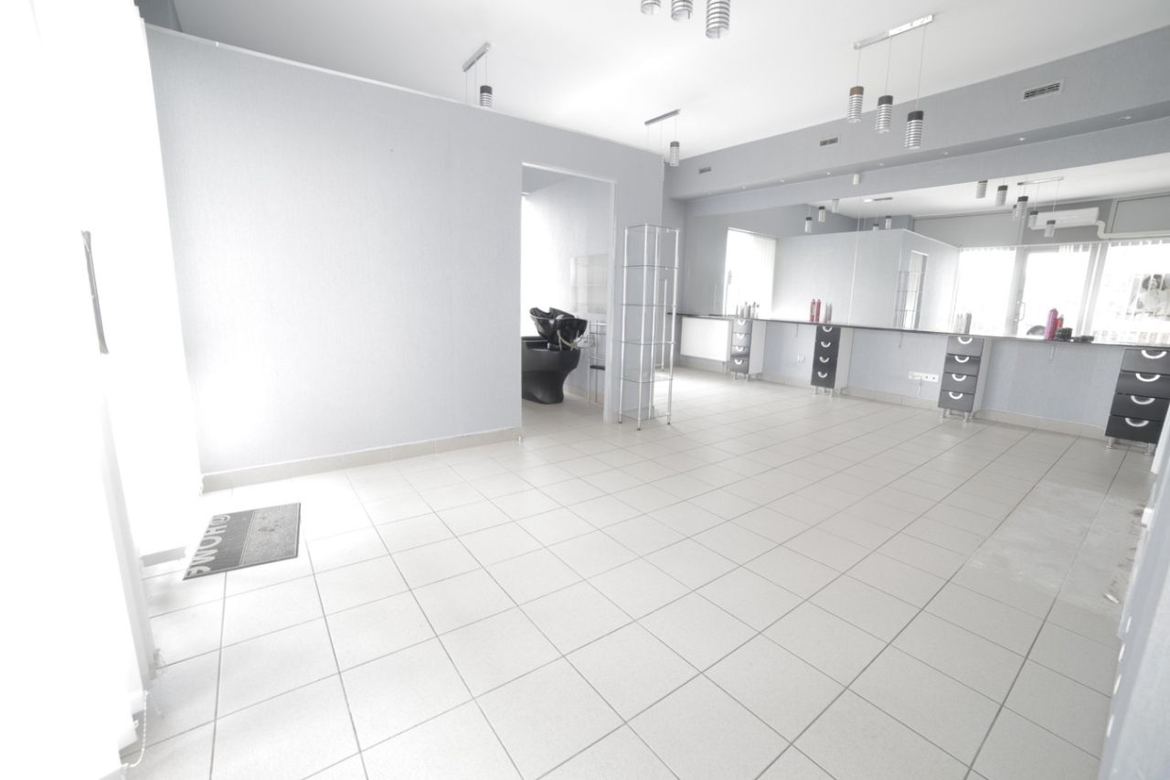 Lokal Kraków Prądnik Czerwony, ul. ks. Józefa Meiera. Zdjęcie 11