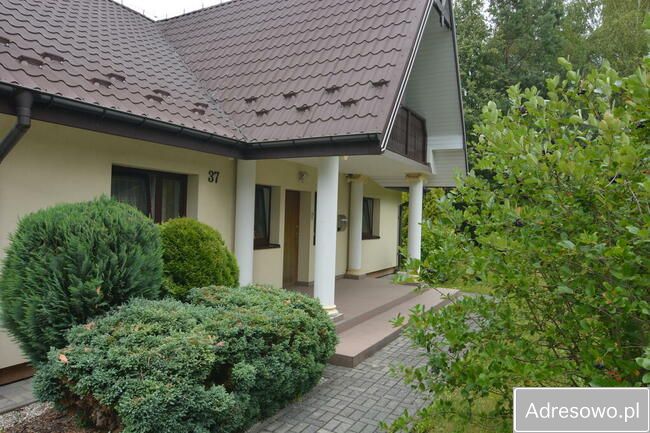 dom wolnostojący, 3 pokoje Ryglice, ul. ks. Jakuba Wyrwy. Zdjęcie 1
