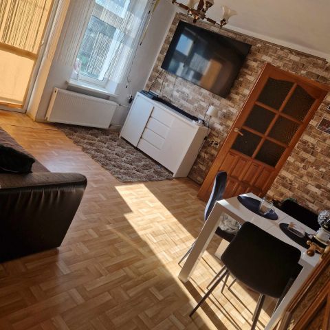 Mieszkanie 3-pokojowe Mokre. Zdjęcie 1