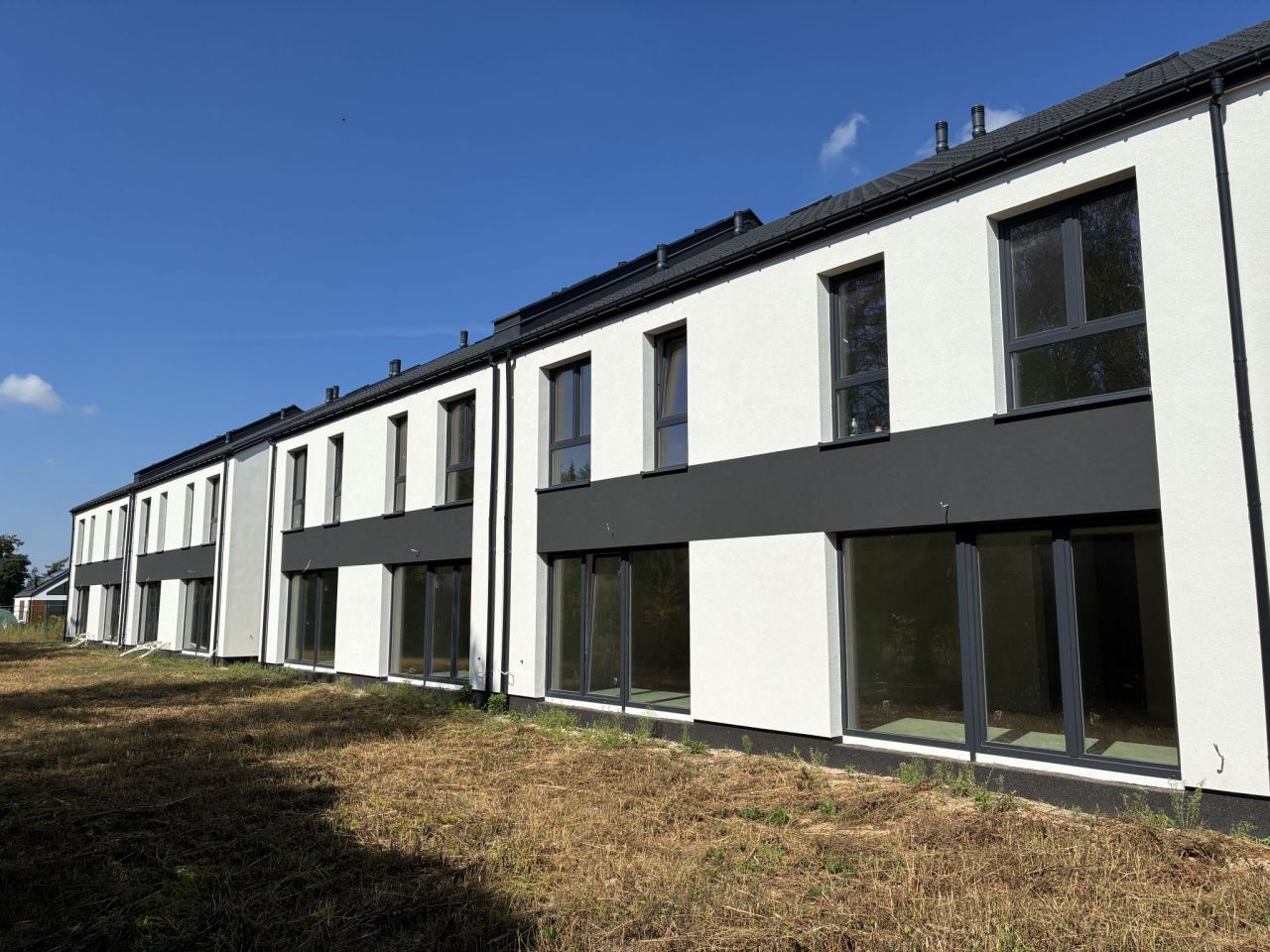 bliźniak, 4 pokoje Bronisze. Zdjęcie 4