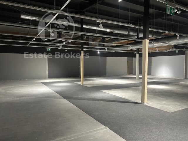 Lokal Wrocław Psie Pole, al. Aleksandra Brücknera. Zdjęcie 3