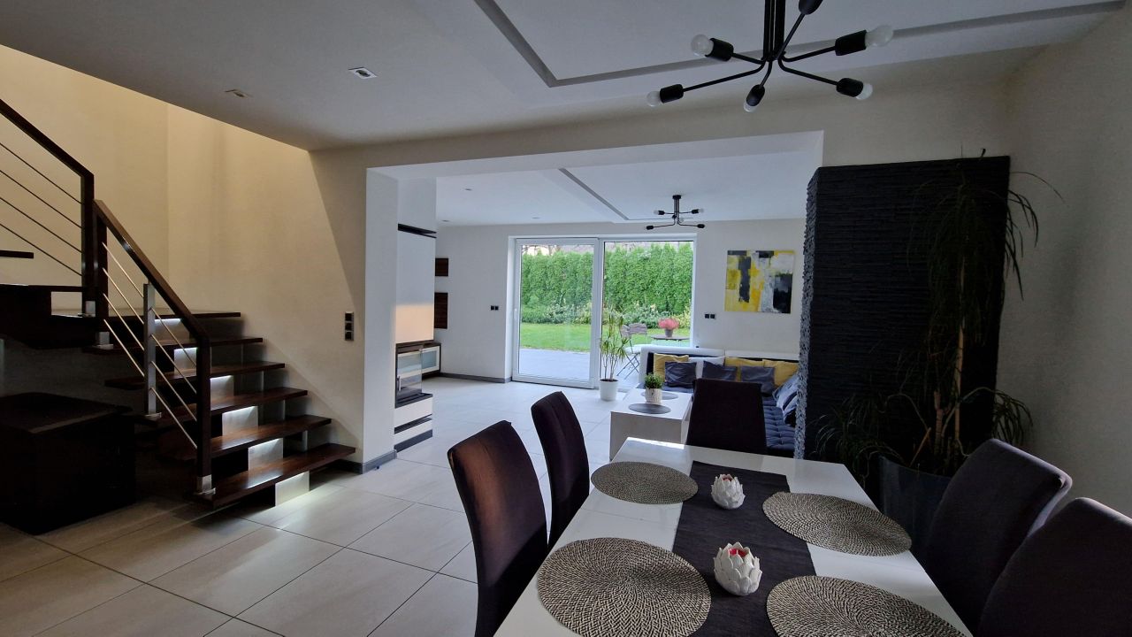 dom wolnostojący, 5 pokoi Jaworze Jaworze Górne, ul. Brzoskwiniowa. Zdjęcie 2