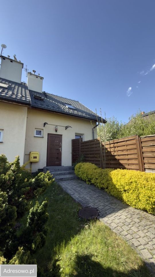 dom szeregowy, 3 pokoje Bielsko-Biała, ul. Sportowców. Zdjęcie 1