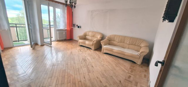 Mieszkanie 3-pokojowe Tychy Paprocany, ul. Henryka Wieniawskiego. Zdjęcie 1