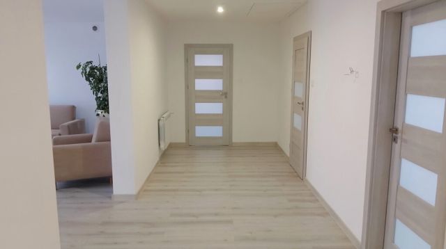 dom wolnostojący, 7 pokoi Bolesławów. Zdjęcie 2