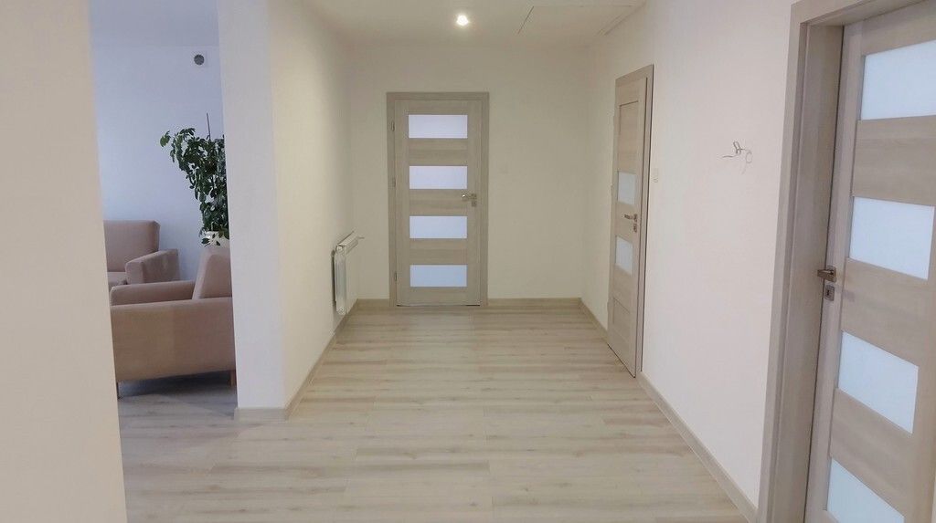 dom wolnostojący, 7 pokoi Bolesławów. Zdjęcie 2