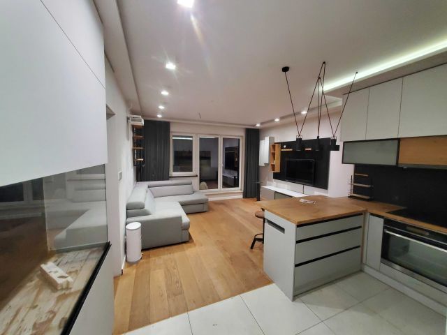 Mieszkanie 4-pokojowe Kraków Borek Fałęcki, ul. Rzemieślnicza. Zdjęcie 1