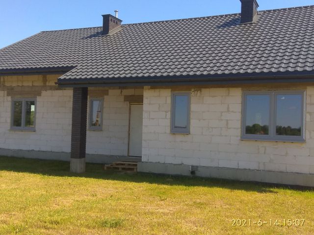 dom wolnostojący, 4 pokoje Poświętne. Zdjęcie 1