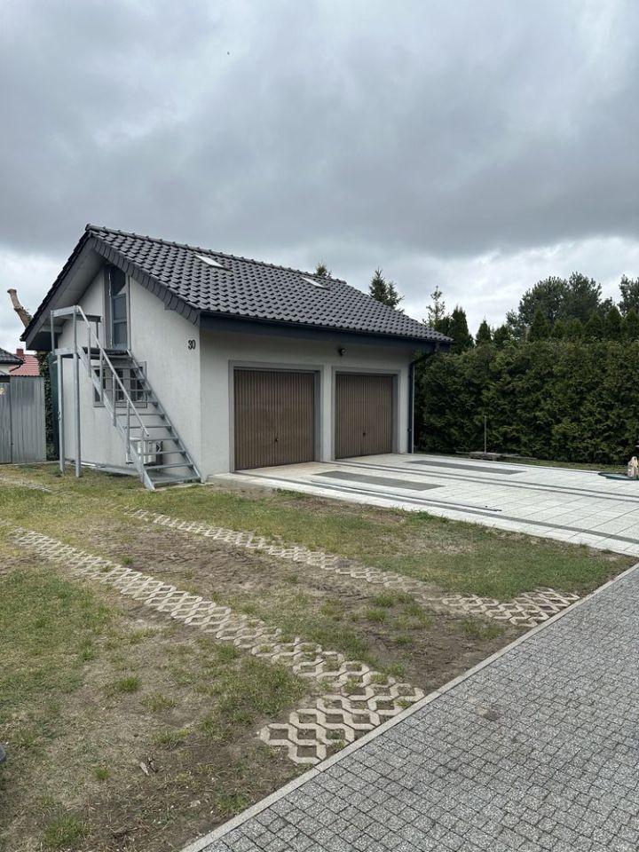 dom wolnostojący Chwałowice, ul. Cypriana Kamila Norwida. Zdjęcie 2