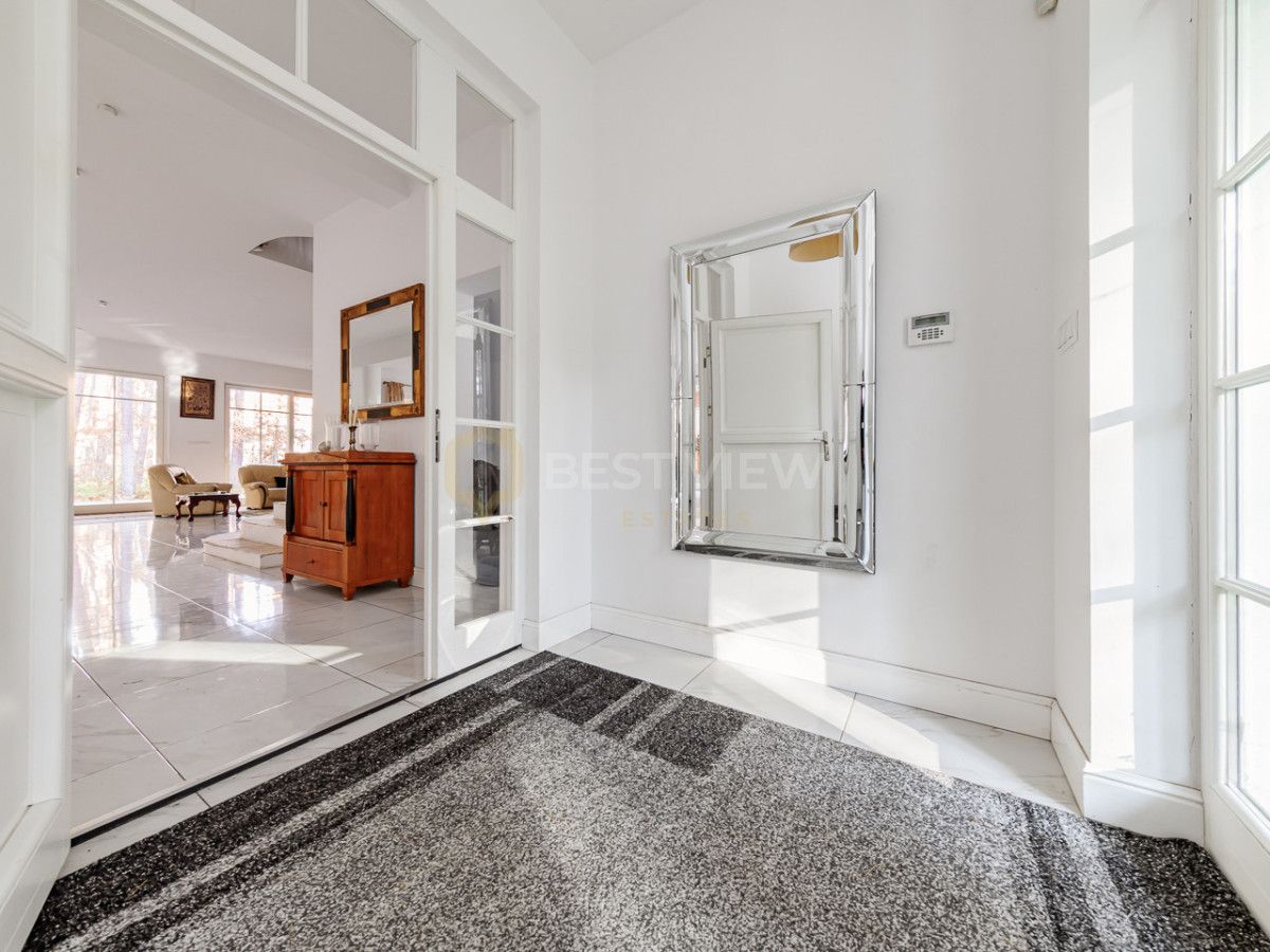 dom wolnostojący, 6 pokoi Magdalenka. Zdjęcie 2