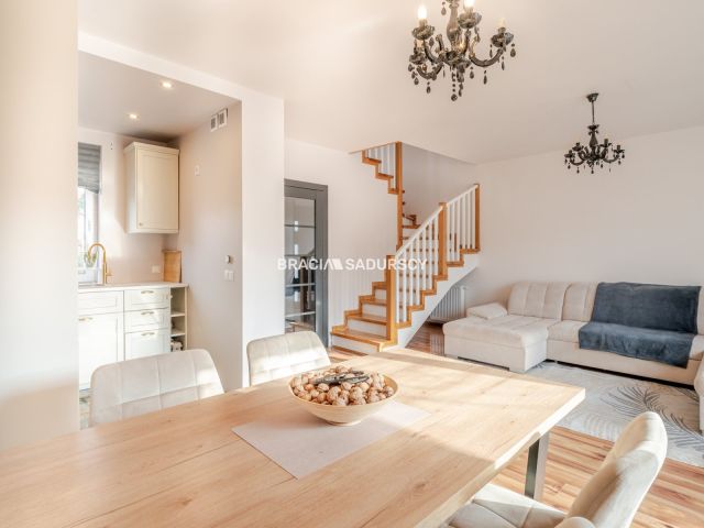 dom szeregowy, 3 pokoje Niepołomice Boryczów, ul. Oficerska. Zdjęcie 3