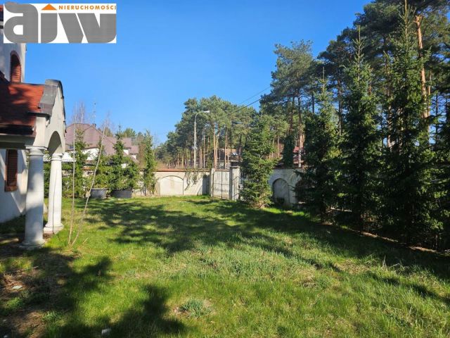 dom wolnostojący, 9 pokoi Hornówek. Zdjęcie 2