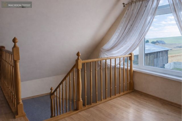 dom wolnostojący, 7 pokoi Półwieś. Zdjęcie 9