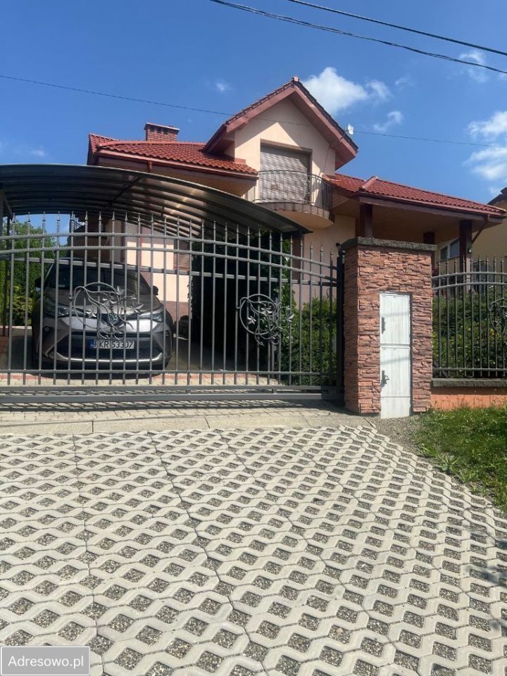 dom wolnostojący, 5 pokoi Iwonicz-Zdrój, ul. Wojciecha Penara. Zdjęcie 4