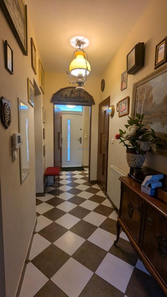 dom szeregowy, 5 pokoi Bobrowiec. Zdjęcie 5