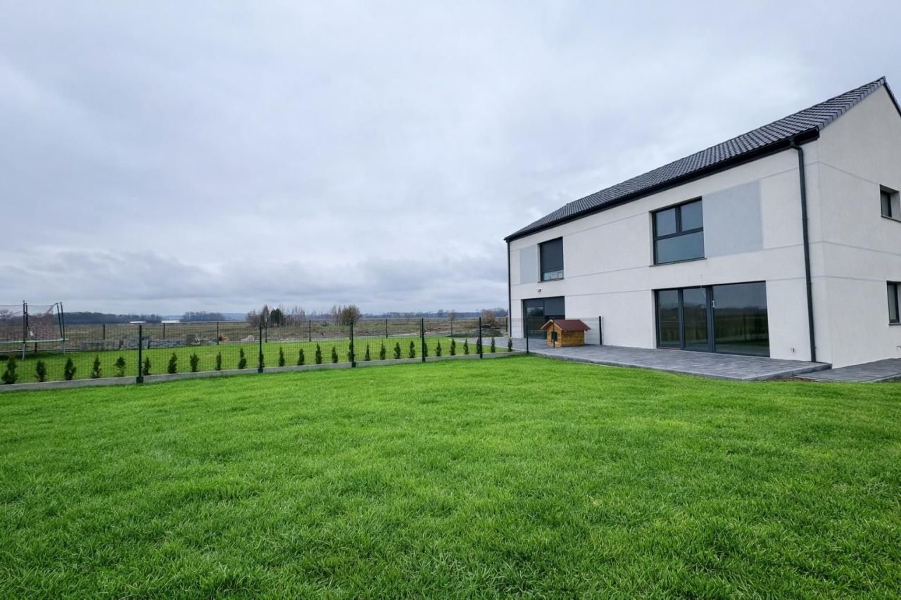 dom szeregowy, 4 pokoje Kępy. Zdjęcie 3