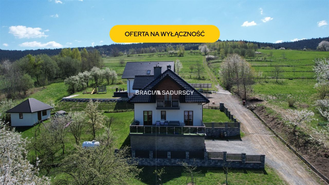 dom wolnostojący, 7 pokoi Bysina Górne Przedmieście. Zdjęcie 1