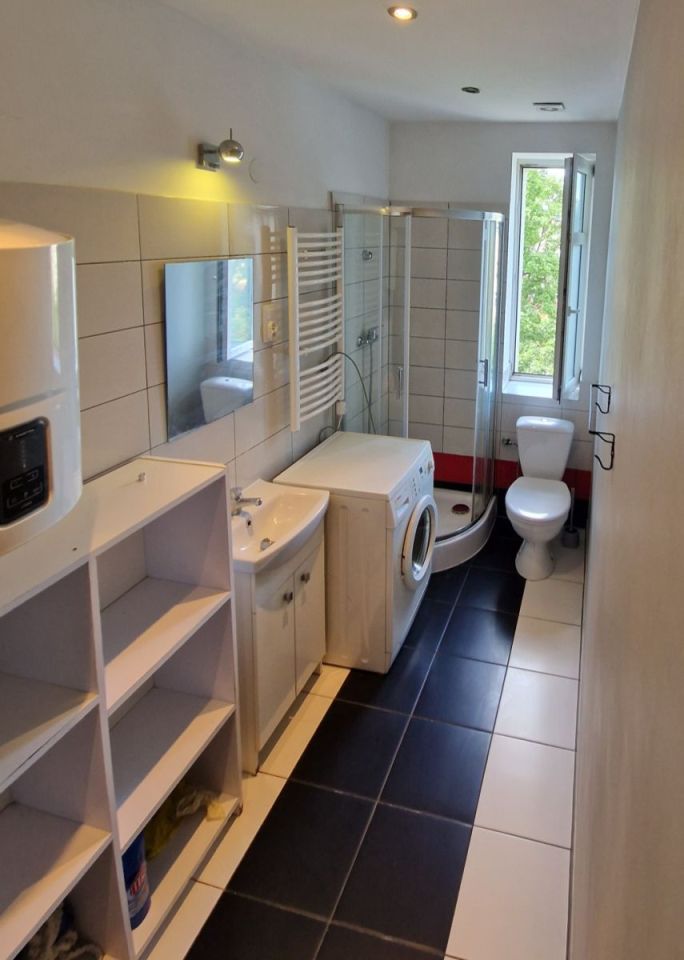 Mieszkanie 3-pokojowe Jelenia Góra, al. Wojska Polskiego. Zdjęcie 3