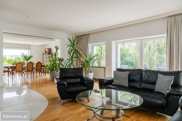 dom wolnostojący, 5 pokoi Magdalenka. Zdjęcie 1