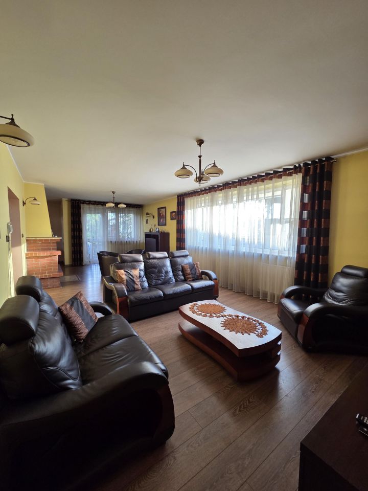 dom wolnostojący, 7 pokoi Toruń Bielany, ul. Jaśminowa. Zdjęcie 3