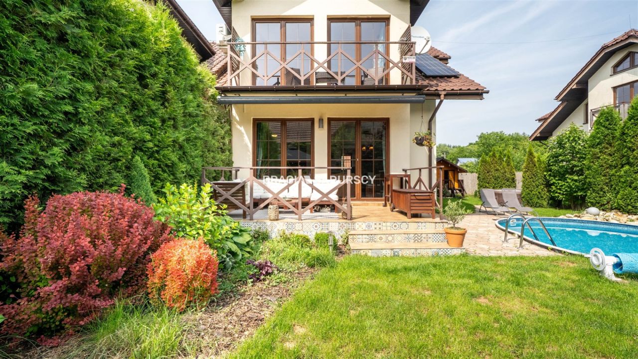 dom szeregowy, 6 pokoi Zabawa. Zdjęcie 3