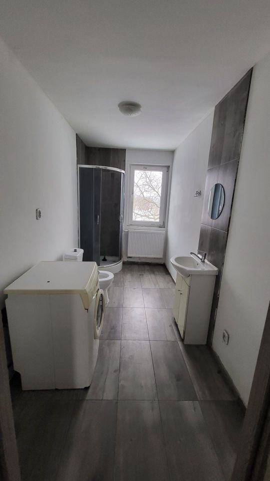 Mieszkanie 8-pokojowe Żdżenice. Zdjęcie 4