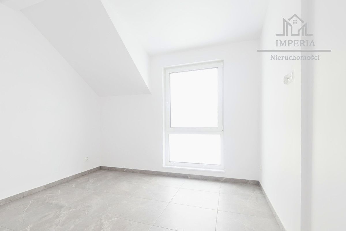 bliźniak, 5 pokoi Skowarcz. Zdjęcie 15