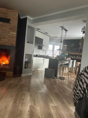 dom wolnostojący, 3 pokoje Gniezno Piekary, ul. Wieśniacza. Zdjęcie 1