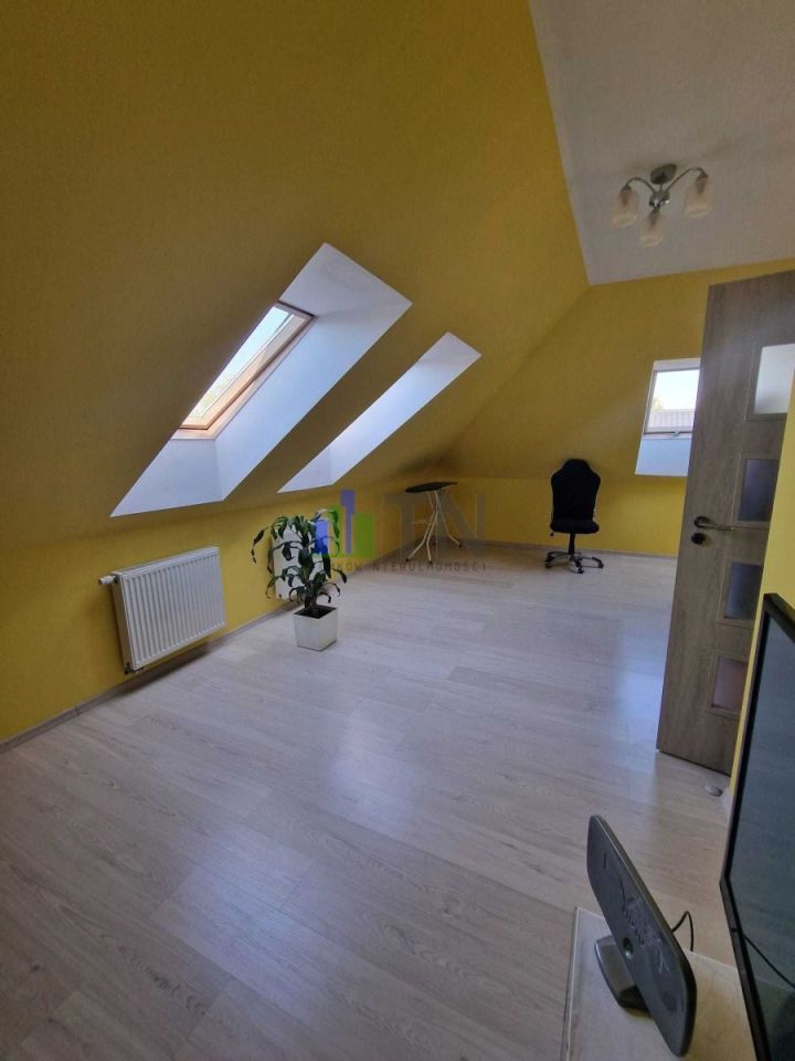 dom wolnostojący, 4 pokoje Czernica. Zdjęcie 14