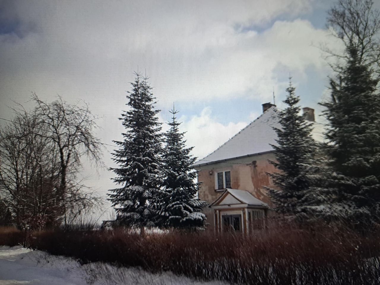 budynek wielorodzinny, 4 pokoje Gronów. Zdjęcie 1