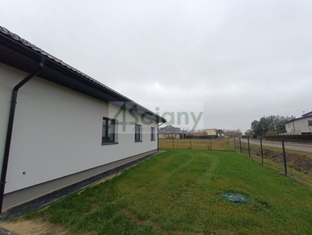 dom wolnostojący, 4 pokoje Rusiec. Zdjęcie 6