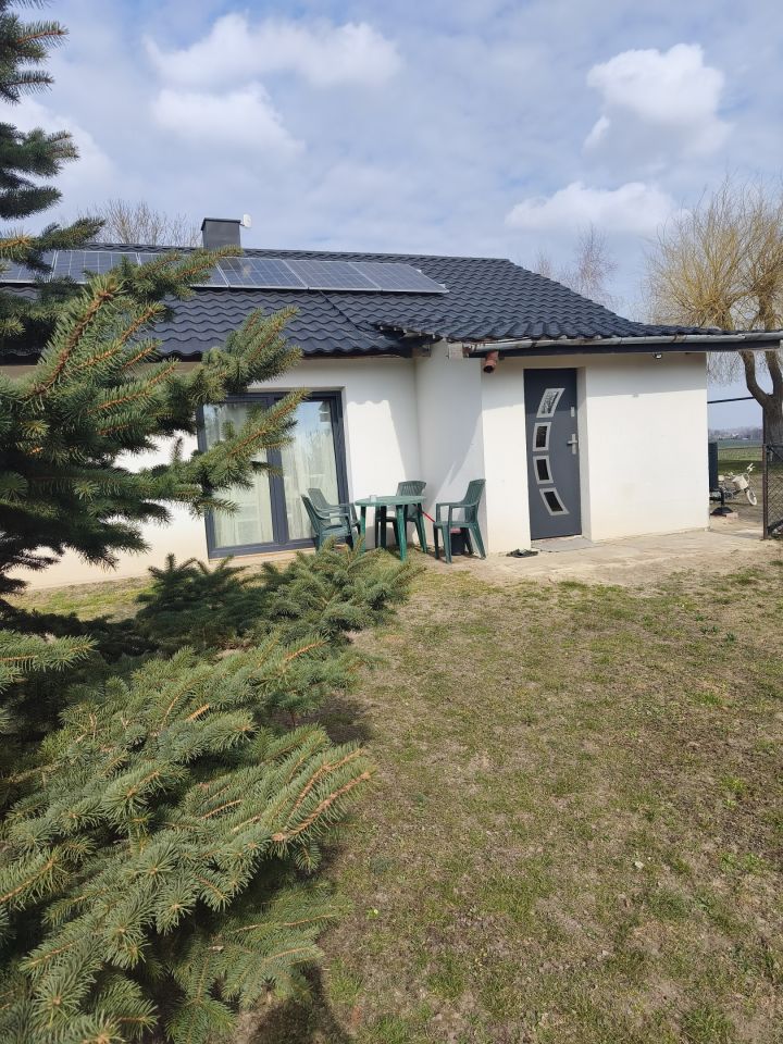 dom wolnostojący, 3 pokoje Nieledew Kąty. Zdjęcie 2