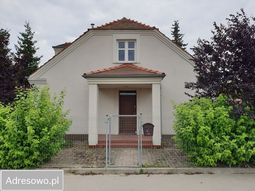 dom wolnostojący, 5 pokoi Jarocin, ul. Czereśniowa. Zdjęcie 1