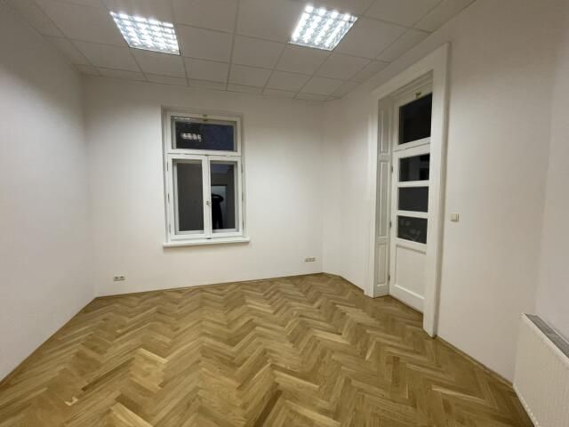 Lokal Kraków Śródmieście, ul. Karmelicka. Zdjęcie 2