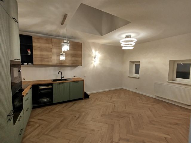 Mieszkanie 3-pokojowe Szczecin Centrum, ul. marsz. Józefa Piłsudskiego. Zdjęcie 3