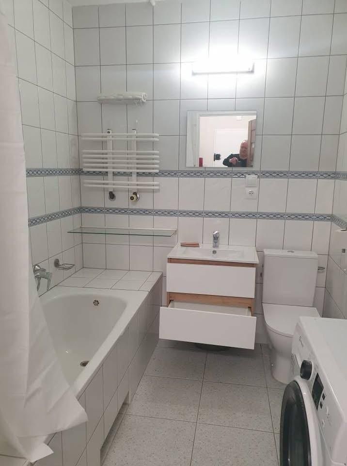 Mieszkanie 2-pokojowe Wrocław, ul. Komandorska. Zdjęcie 2