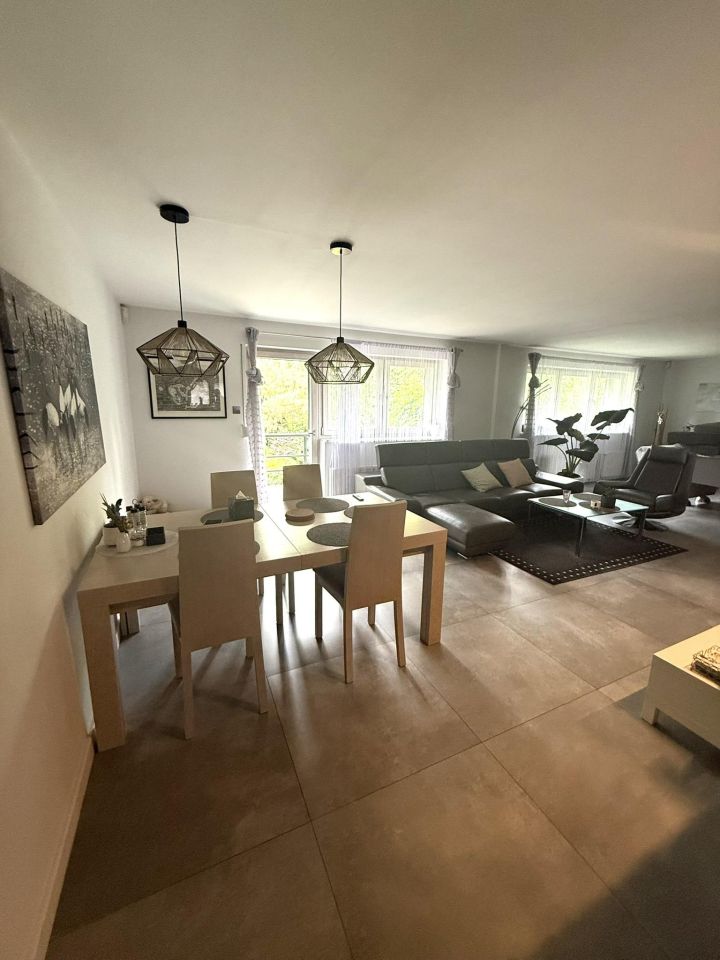 dom wolnostojący, 6 pokoi Bogucin, ul. Jaśminowa. Zdjęcie 2